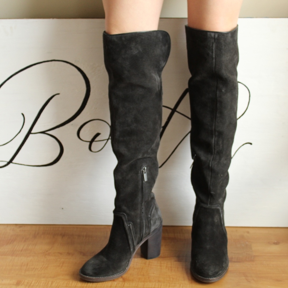 Good Condition Vince Camuto Knee High